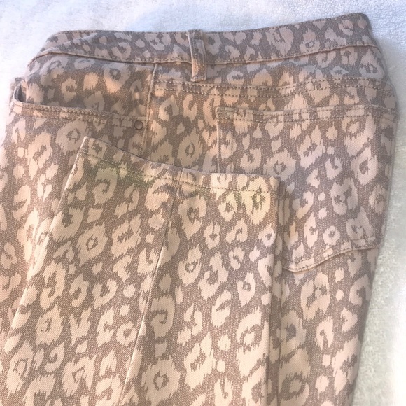 Boston Proper Leopard Print Jean - Picture 3 of 4